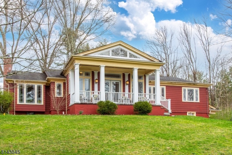 8 Hilltop Cir, Mendham, NJ 07945 - photo 1