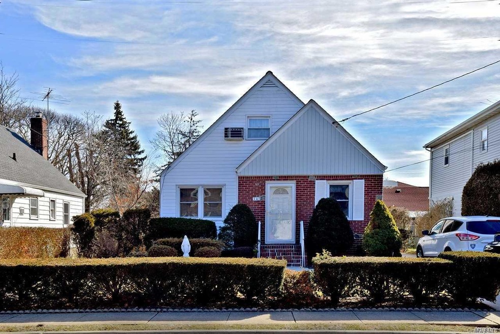 347 Adams Ave, West Hempstead, NY 11552 - photo 1