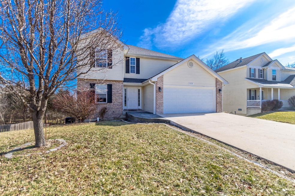 4504 Fenimore Dr, Columbia, MO 65202