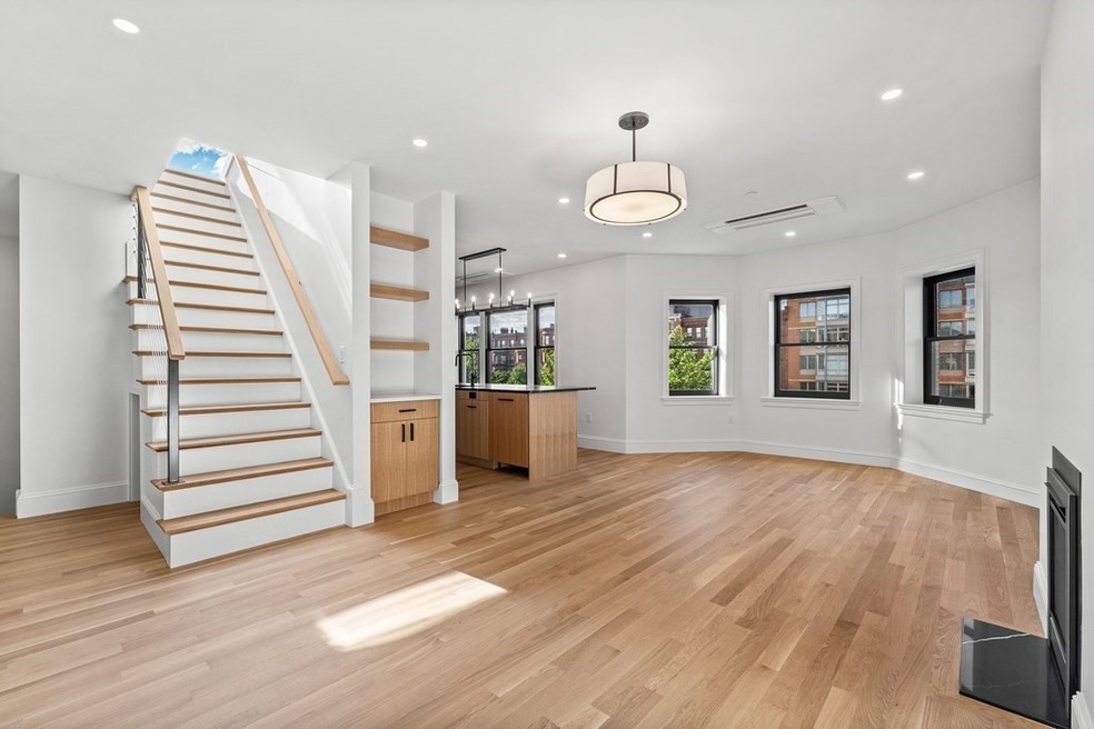 903 Beacon St unit 3, Boston, MA 02215 - photo 1