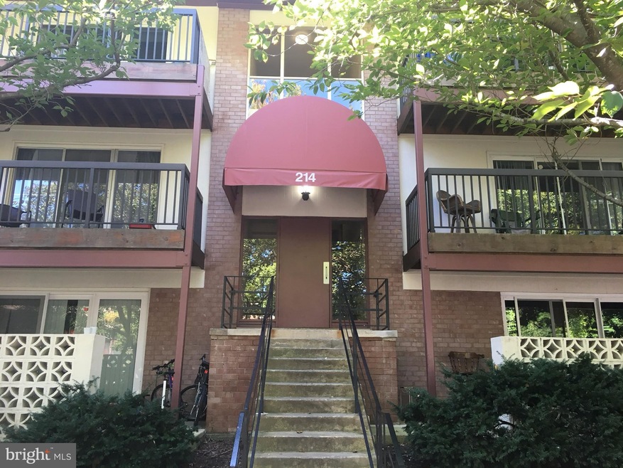 214 Park Terrace Ct SE unit 79, Vienna, VA 22180 - photo 1