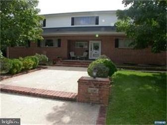 804 13th St, New Castle, DE 19720 - photo 1