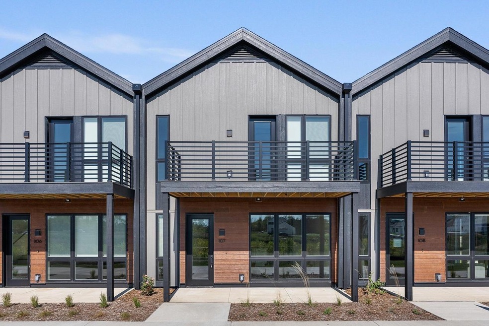 4163 E Hemlock Dr Unit 107 Lilac  