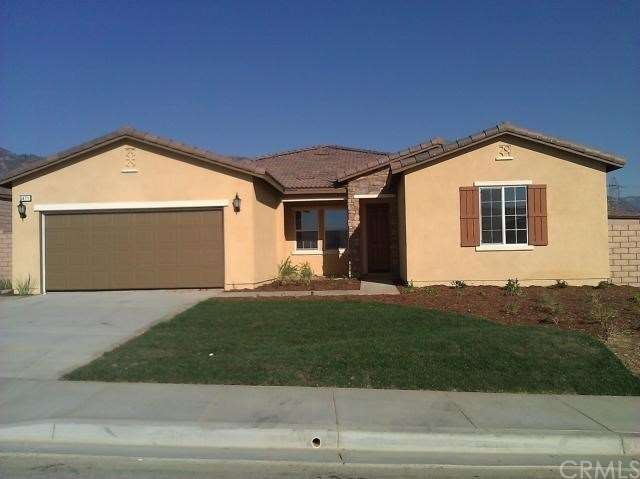 5471 N Pinnacle Ln, San Bernardino, CA 92407 - photo 1