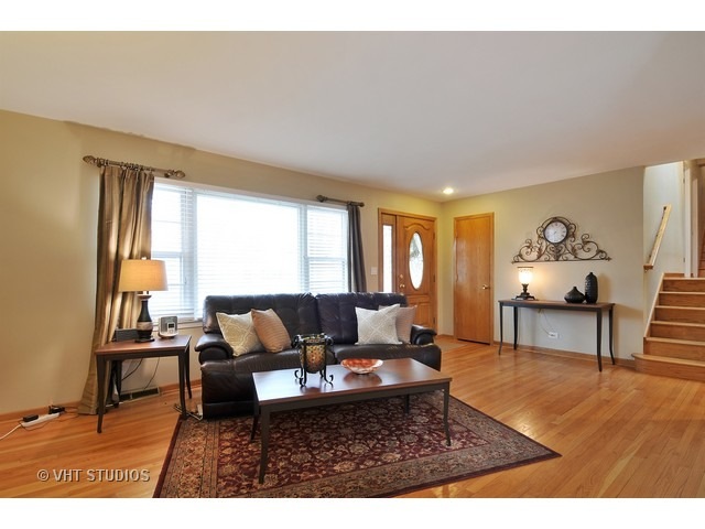 818 S Loomis St, Naperville, IL 60540 - photo 1