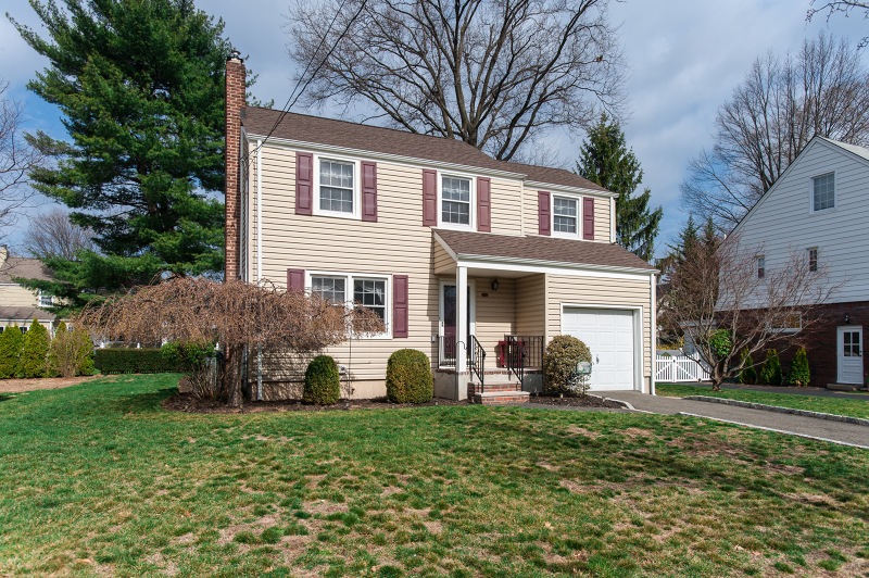 27 Aldon Terrace, Bloomfield, NJ 07003 - photo 1