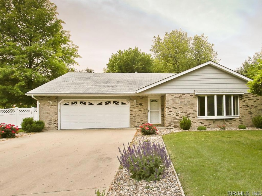 820 Andra Dr, Maryville, IL 62062 - photo 1