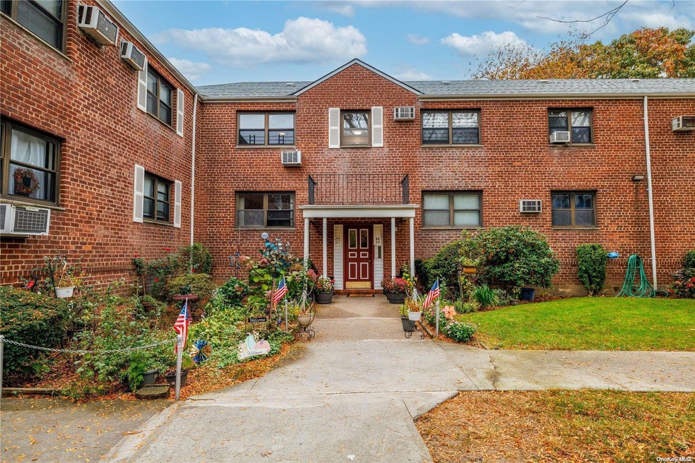 86- 27 Shore Pkwy unit 2L, Howard Beach, NY 11414 - photo 1