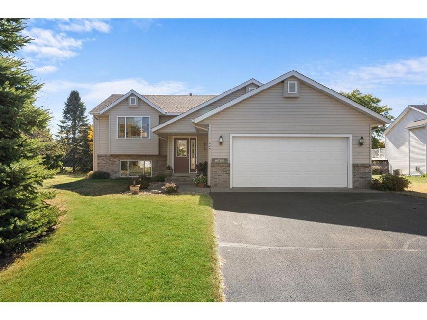 624 Laurel Dr, New Richmond, WI 54017 - photo 1