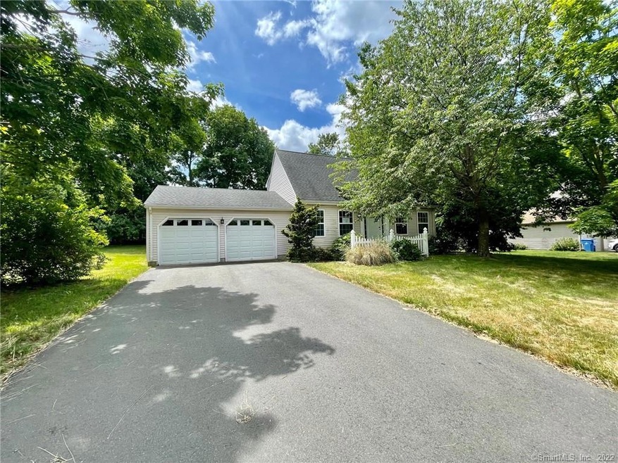 83 Bentley Dr, Manchester, CT 06042 - photo 1