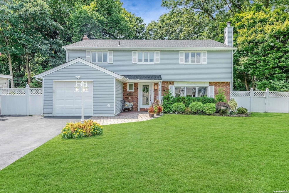 23 Barry Dr, Glen Cove, NY 11542 - photo 1