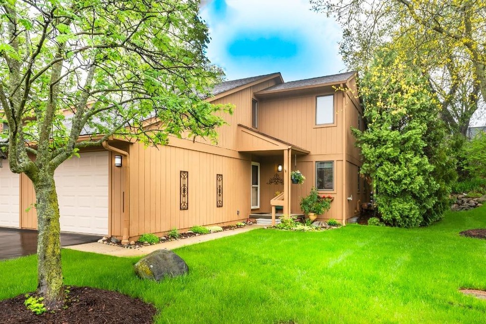 7621 Cottonwood Ln unit 13, Dexter, MI 48130 - photo 1