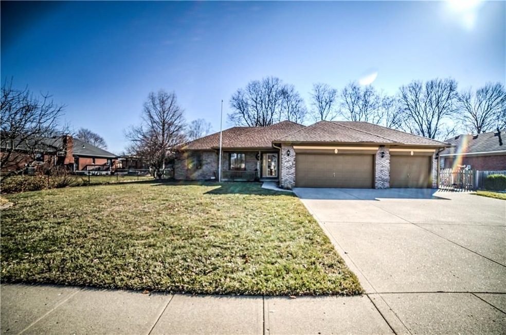 1645 Dale Dr, Plainfield, IN 46168 - photo 1