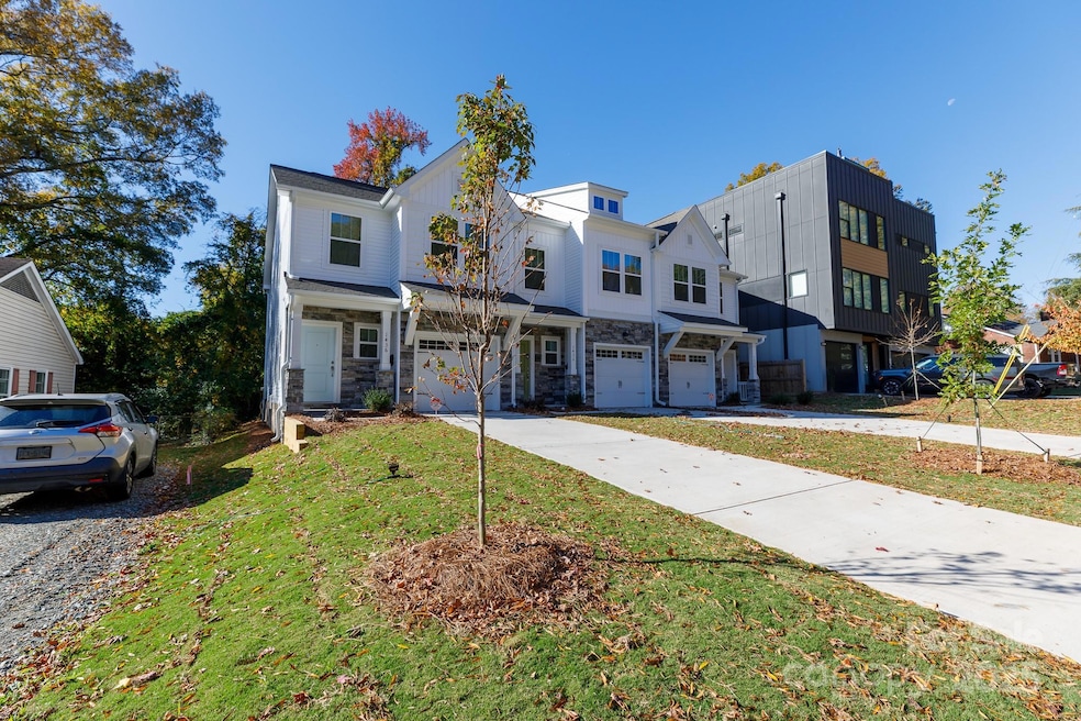 For Sale $524,900 • Co-Listing Agent