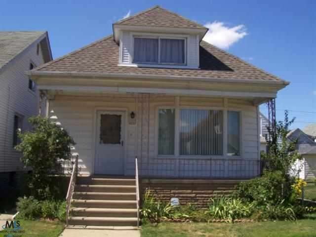 2651 Zinow St, HamtraMcK, MI 48212 - photo 1