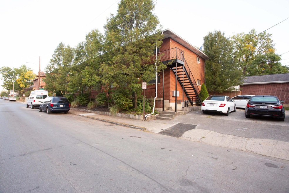 82 Auburn Ave, Columbus, OH 43205 - photo 1