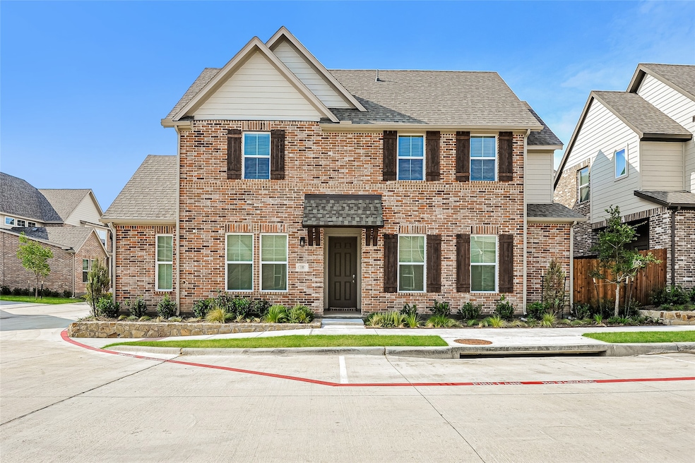 1105 Fallgate Dr, Saginaw, TX 76179 - photo 1