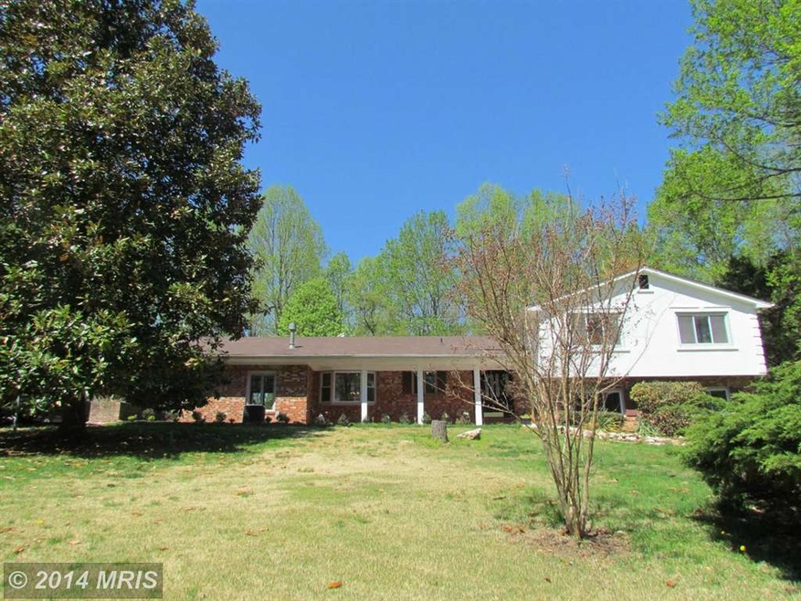 11530 Chapel Rd, Clifton, VA 20124 - photo 1