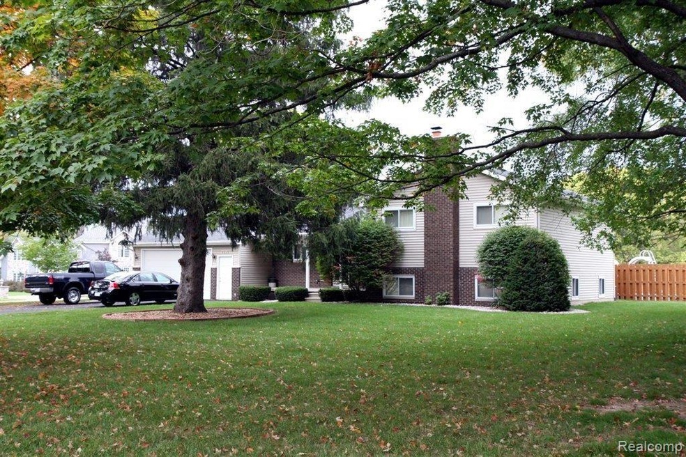 1465 Coutant St, Flushing, MI 48433 - photo 1