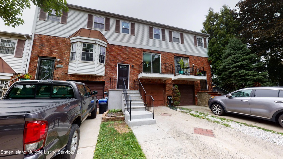 Front of Home 1652 Forest Hill Rd