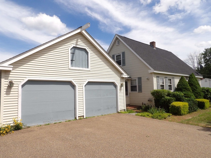 15 Calef Hill Rd, Tilton, NH 03276 - photo 1