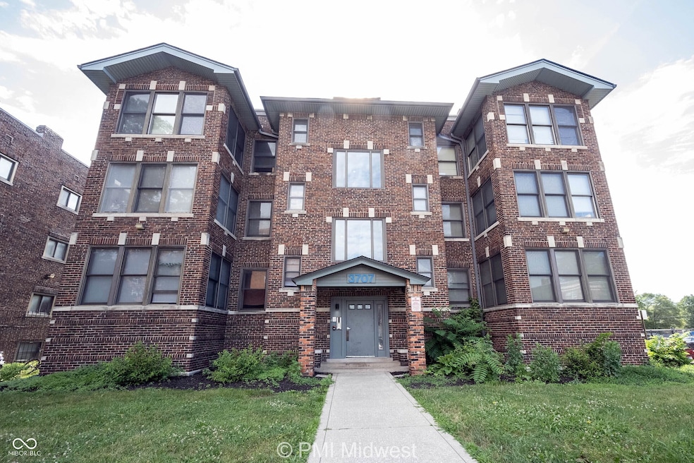 3715 N Meridian St unit 1A, Indianapolis, IN 46208 - photo 1