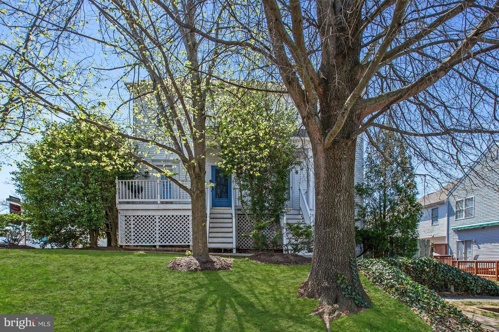 4982 Marshlake Ln, Dumfries, VA 22025 - photo 1