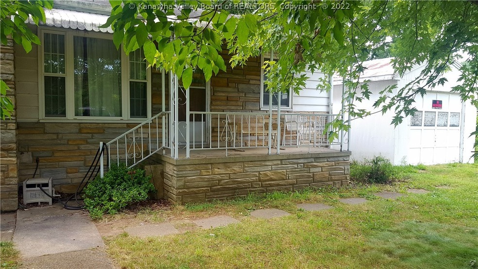 601 25th St, Dunbar, WV 25064 - photo 1