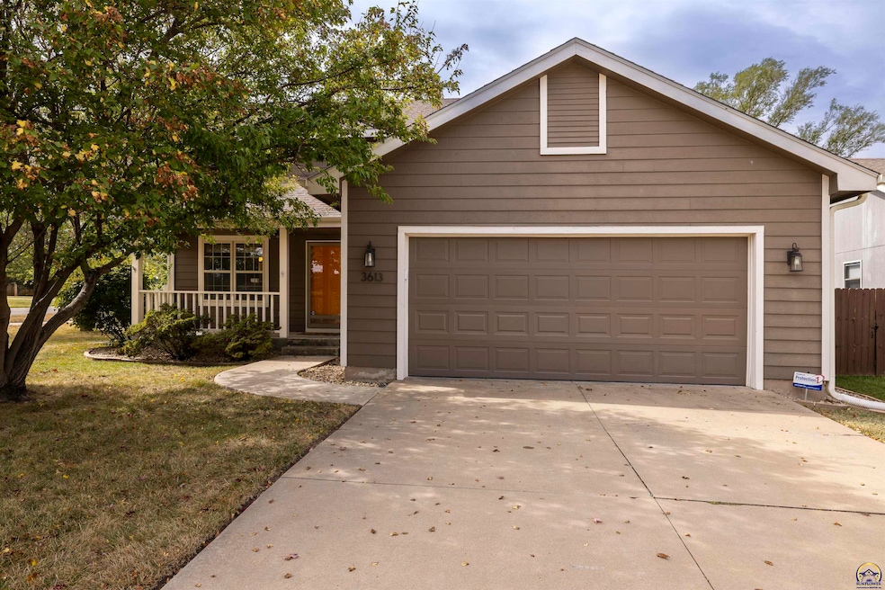 3613 SW Westport Dr, Topeka, KS 66614 - photo 1