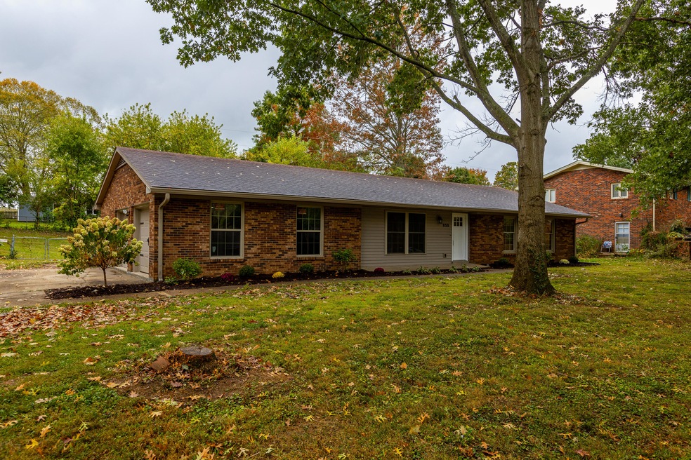 858 Springhill Ln, Frankfort, KY 40601 - photo 1