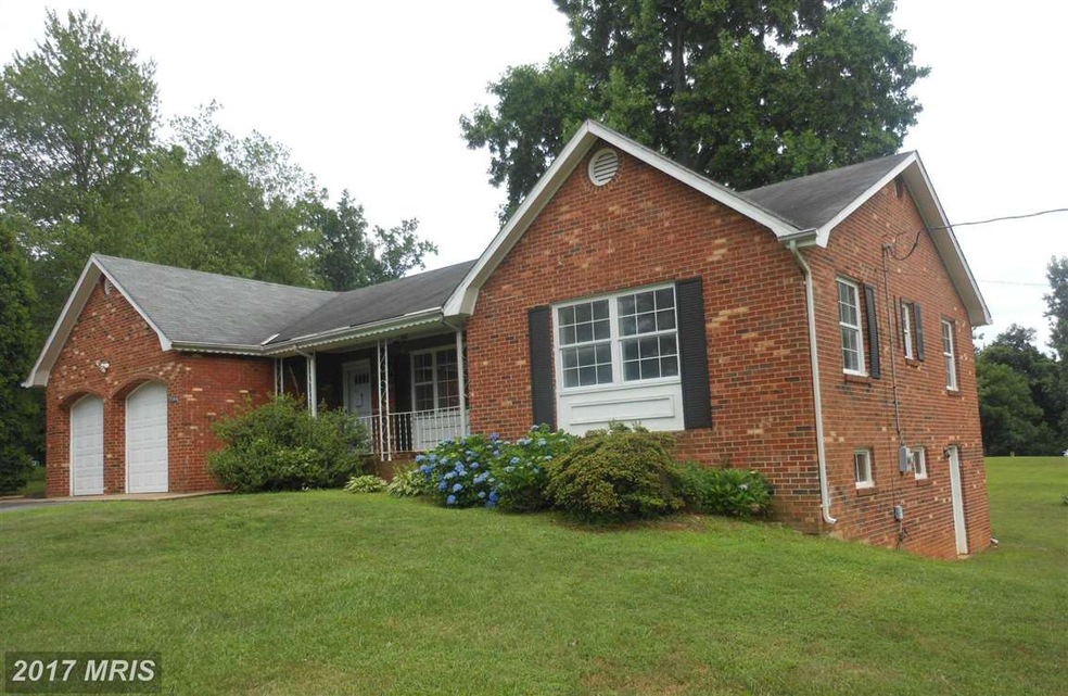 17044 Waterloo Rd, Amissville, VA 20106 - photo 1