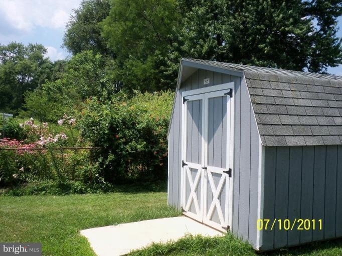 1416 Ingleside Ave, Gwynn Oak, MD 21207 - photo 1