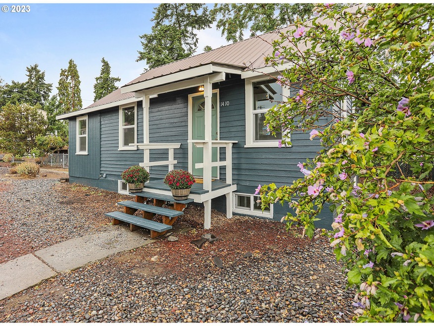 1401 Jordan St, the Dalles, OR 97058 - photo 1