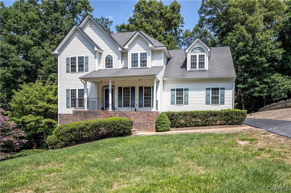 Awesome Transitional home on cul-de-sac.