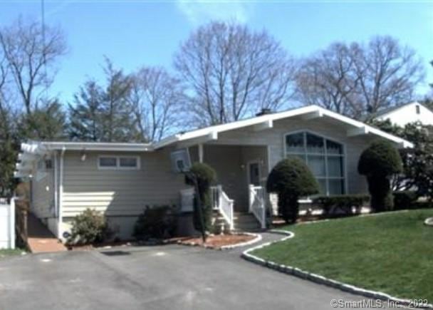 118 Gail Dr, Waterbury, CT 06704 - photo 1