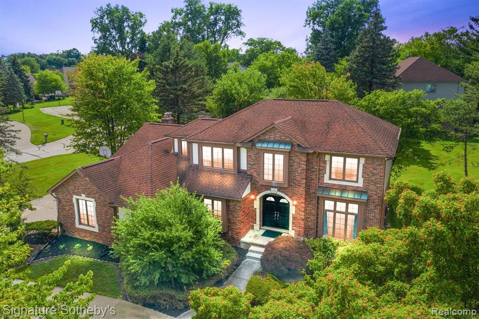 2592 Bloomfield Crossing, Bloomfield Hills, MI 48304 - photo 1