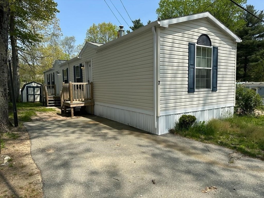 7 Mason Ave unit 7, Chelmsford, MA 01824 - photo 1