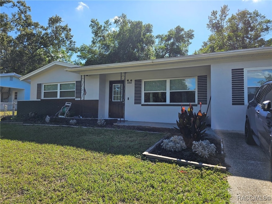 5 N Adams St, Beverly Hills, FL 34465 - photo 1