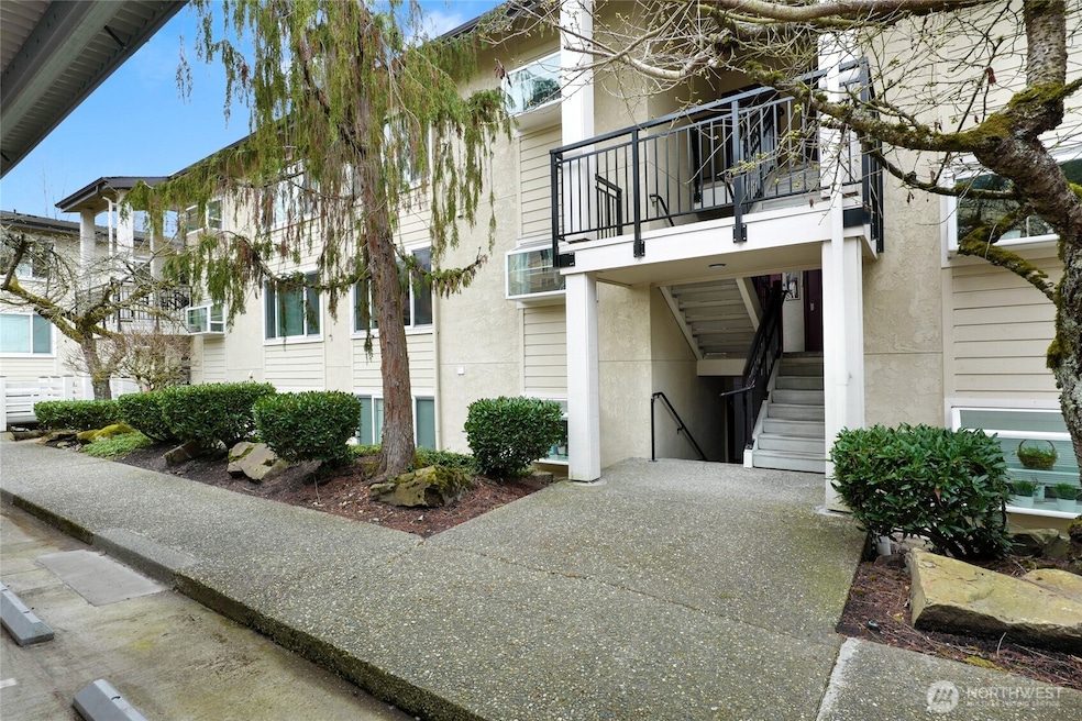 705 136th Place NE unit A5, Bellevue, WA 98005 - photo 1
