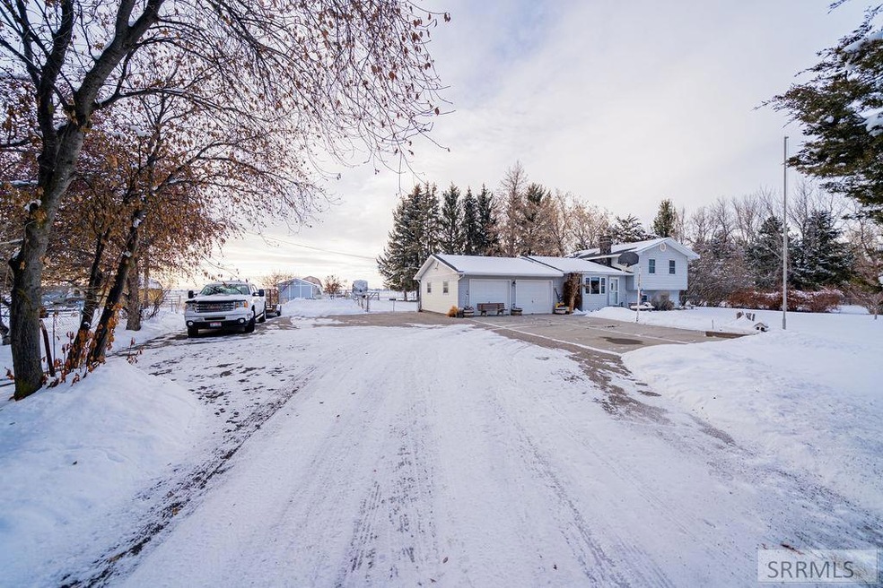 18 S 800 W, Blackfoot, ID 83221 - photo 1