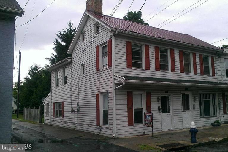 335 E Washington St, Chambersburg, PA 17201 - photo 1