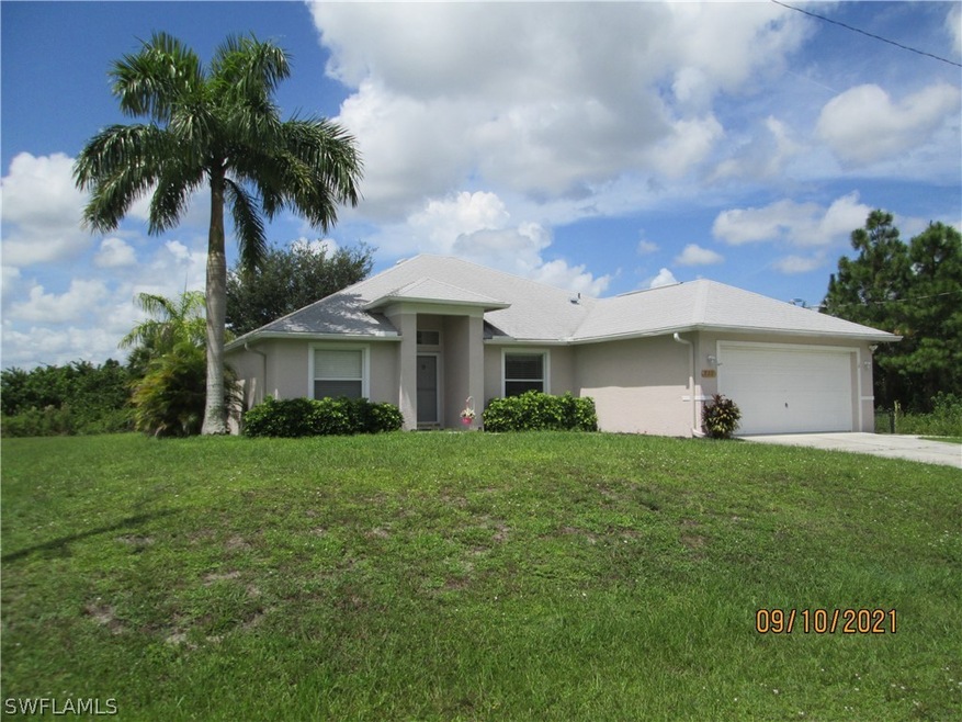 920 Capetown Ave, Lehigh Acres, FL 33974 - photo 1