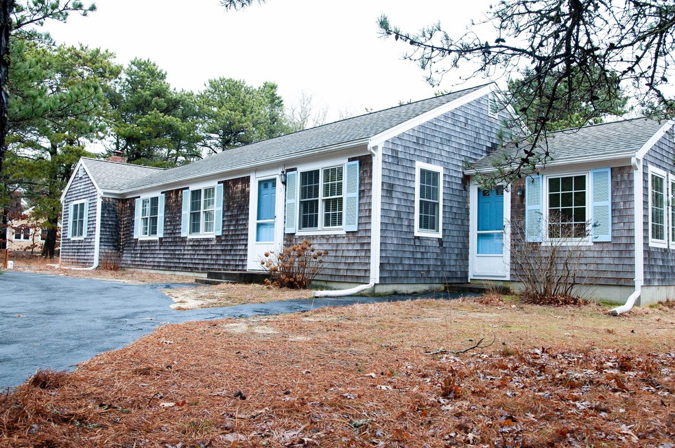 10 Fern Exterior