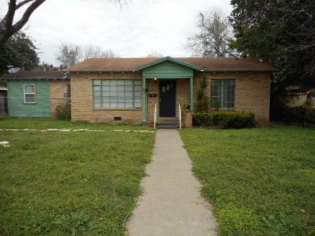 604 W 4th St, Weslaco, TX 78596 - photo 1