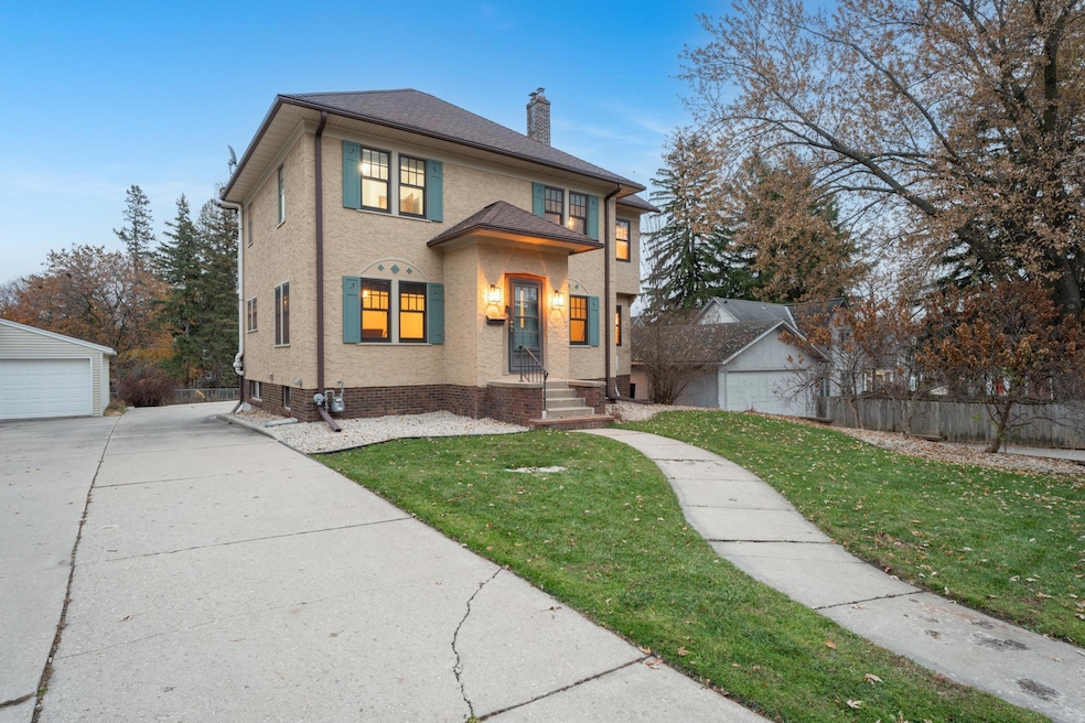 848 8th Ave SW, Rochester, MN 55902 - photo 1