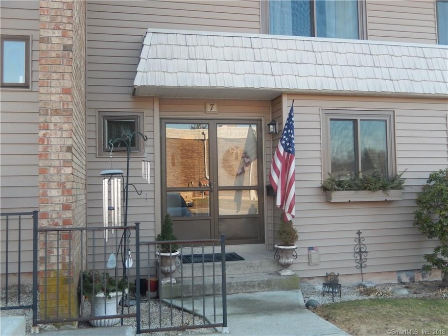 Welcome to 7 Dogwood Ct!