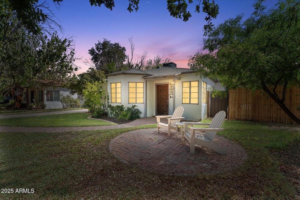 1113 W Glenrosa Ave, Phoenix, AZ 85013 - photo 1