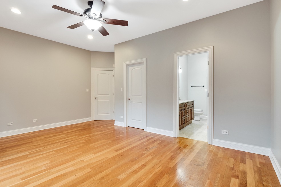 6229 N Richmond St unit 1N, Chicago, IL 60659 - photo 1