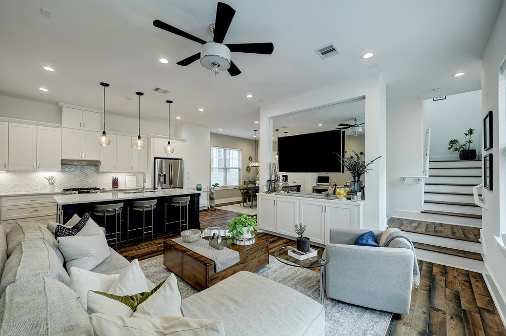 4214 Eli St unit B, Houston, TX 77007 - photo 1