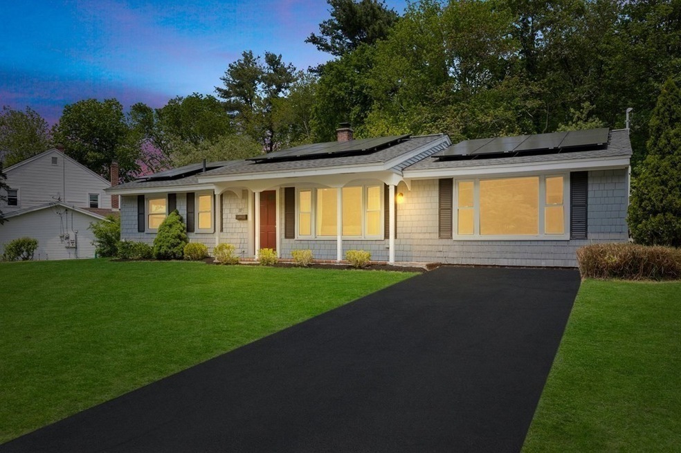 37 Ardsley Cir, Brockton, MA 02302 - photo 1